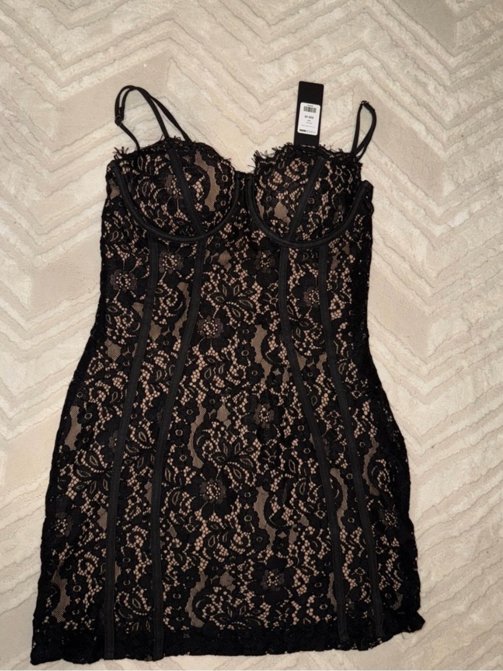 New! Fashion nova lace mini dress. Size XS
